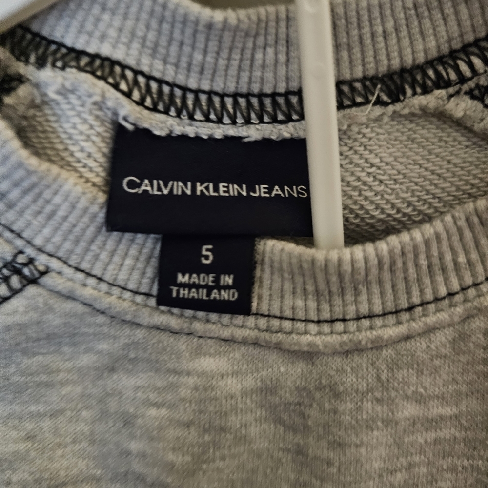 Calvin Klein Gray and Black Kids Outfit - Picture 6 of 9
